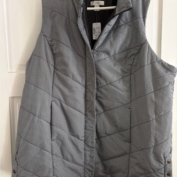 CJ Banks Jackets & Blazers - CJ Banks & White Houndstooth Quilted Vest